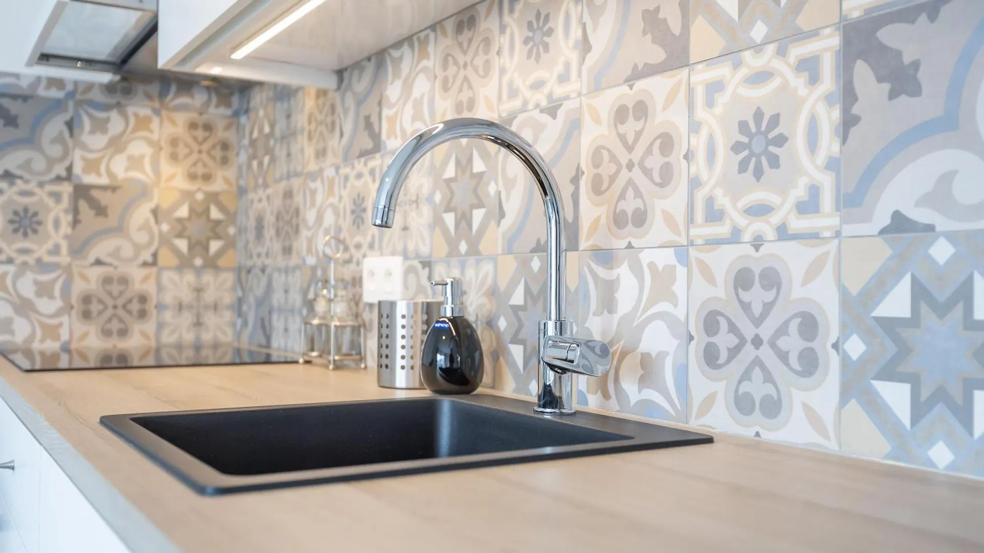Apartment Luxe Studio Athena Vlakbij Het Strand Van Oostende