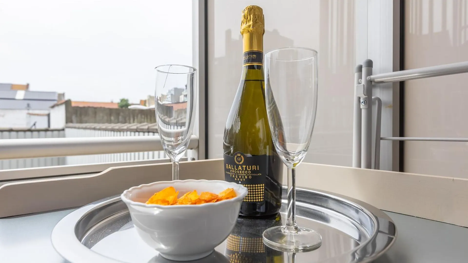 Apartment Luxe Studio Athena Vlakbij Het Strand Van Oostende Belgium