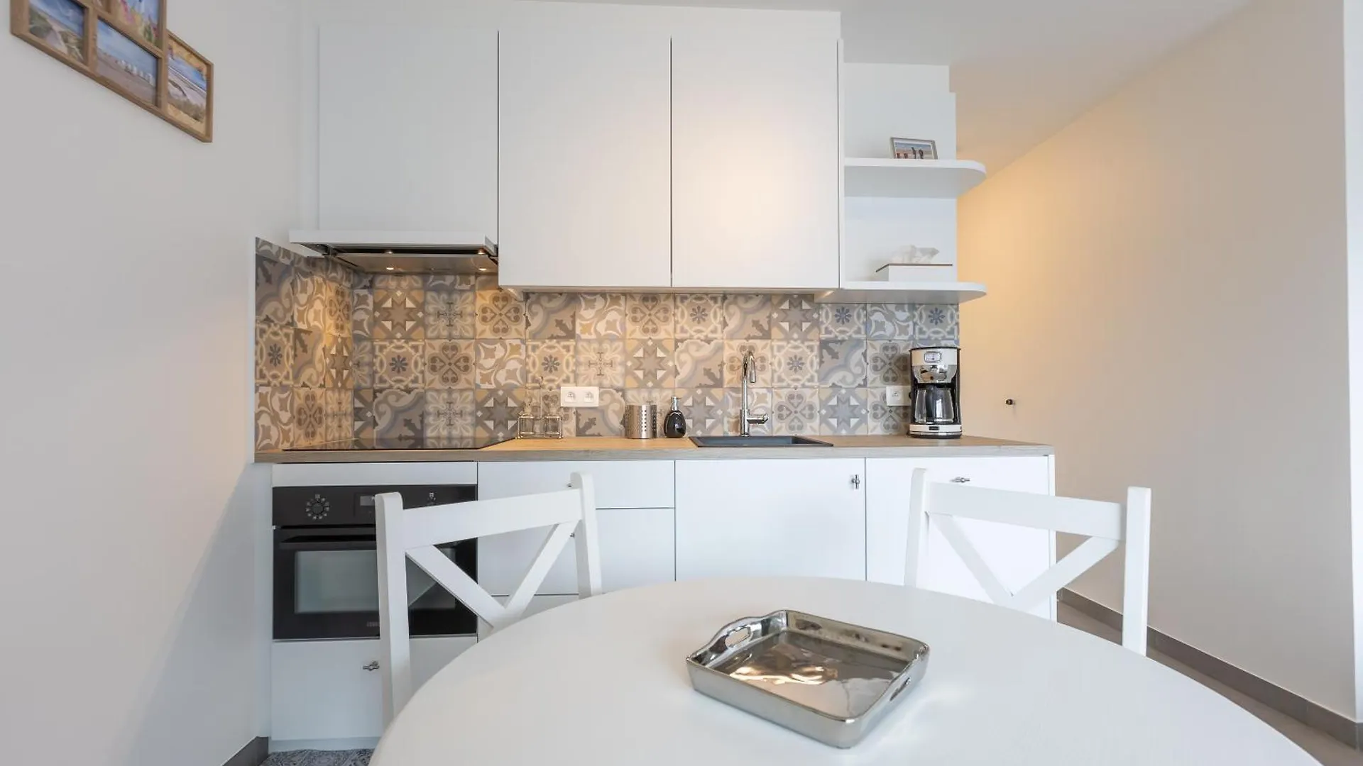 Apartment Luxe Studio Athena Vlakbij Het Strand Van Oostende
